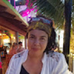 Meet your Posher, Ella